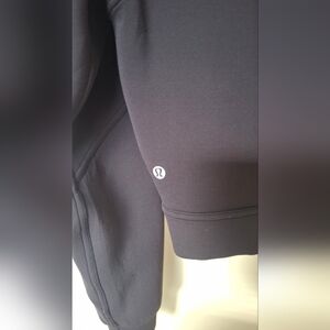 Lululemon Cropped Hoodie